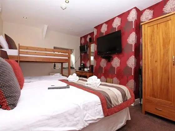 Süit, Banyolu/Duşlu ( Double Bed & Bunk Bed)