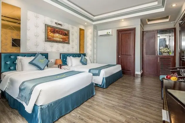 Deluxe Üç Kişilik Oda, Şehir Manzaralı