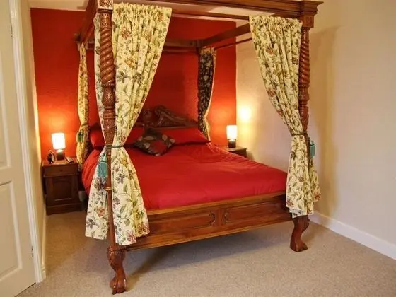 Tek Büyük Yataklı Oda, Banyolu/Duşlu ((Four poster bed))