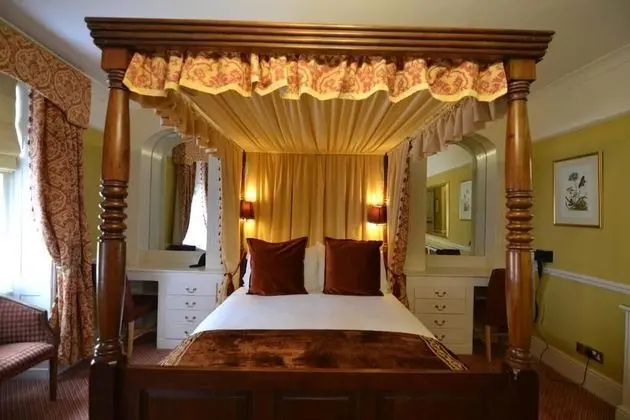 Honeymoon Tek Büyük Yataklı Oda
