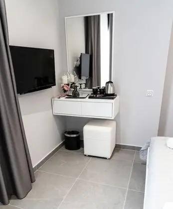 Basic Tek Büyük Yataklı Oda