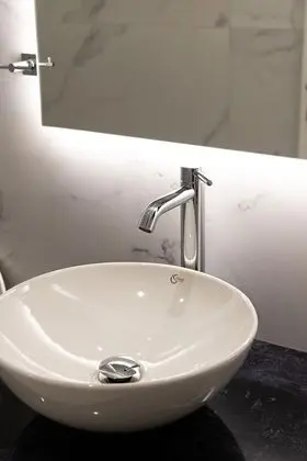 Basic Tek Büyük Yataklı Oda