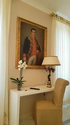 Deluxe Tek Büyük Yataklı Oda (Via Condotti)