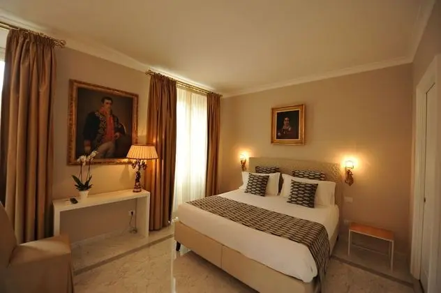 Deluxe Tek Büyük Yataklı Oda (Via Condotti)