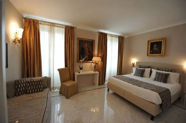 Deluxe Tek Büyük Yataklı Oda (Via Condotti)