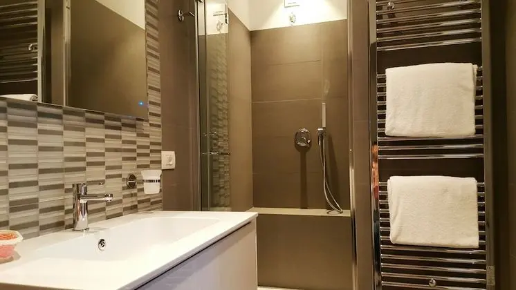 Deluxe Tek Büyük Yataklı Oda (Via Condotti)