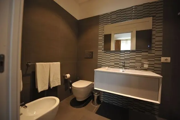 Deluxe Tek Büyük Yataklı Oda (Via Condotti)