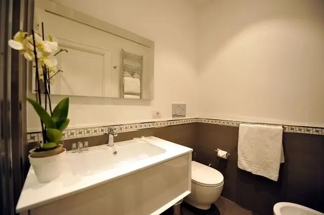 Standard Tek Büyük Yataklı Oda, 1 Büyük (Queen) Boy Yatak (Piazza di Spagna)