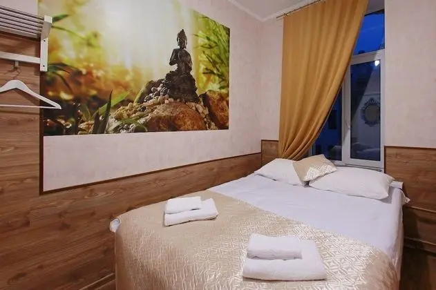 Tek Büyük veya İki Ayrı Yataklı Oda, Ortak Banyo