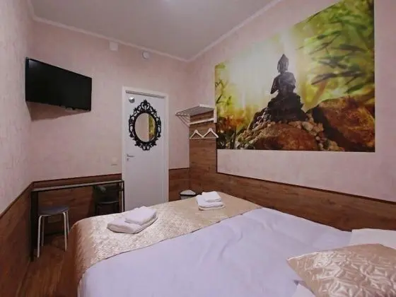 Tek Büyük veya İki Ayrı Yataklı Oda, Ortak Banyo