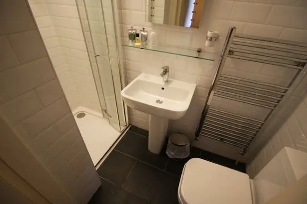 Standard Tek Kişilik Oda, Banyolu/Duşlu