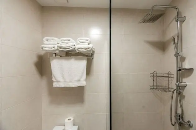 Standard Tek Büyük veya İki Ayrı Yataklı Oda
