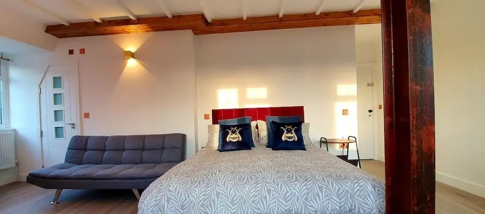 Deluxe Süit, Sıcak Su Havuzu, Şehir Manzaralı (2nd Floor)