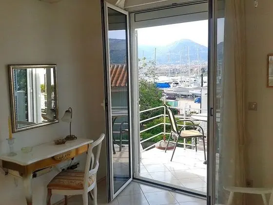 Standard Apart Daire, Deniz Manzaralı