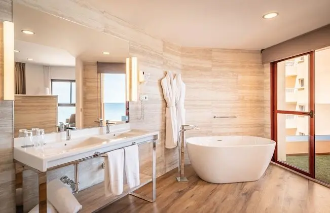 Junior Süit, Teras, Deniz Manzaralı