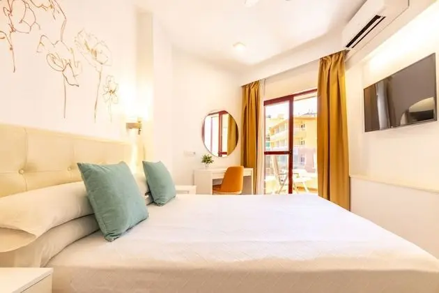 Tek Büyük veya İki Ayrı Yataklı Oda, Teras