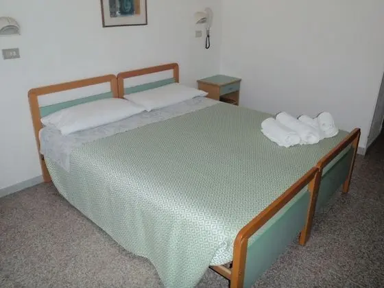 Tek Büyük veya İki Ayrı Yataklı Oda