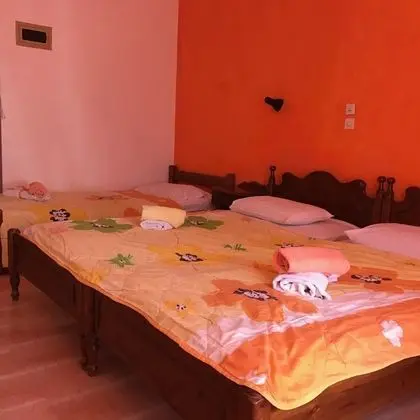 Üç Kişilik Oda