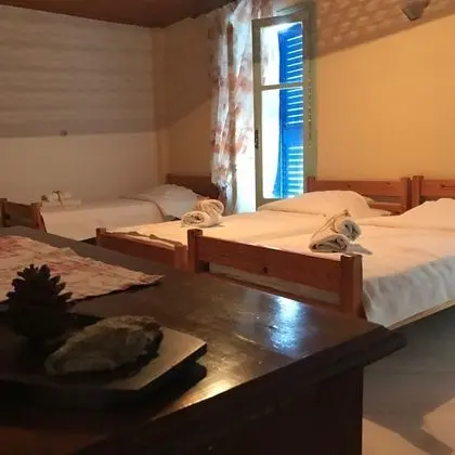 Üç Kişilik Oda