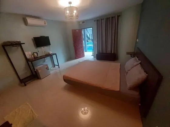 Standard Tek Büyük Yataklı Oda, Havuz Kullanımı