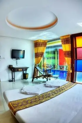 Standard Tek Büyük Yataklı Oda, Havuz Kullanımı