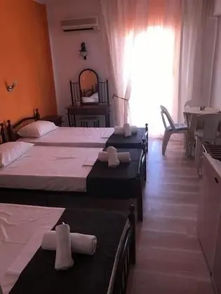 Üç Kişilik Oda