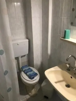 Üç Kişilik Oda
