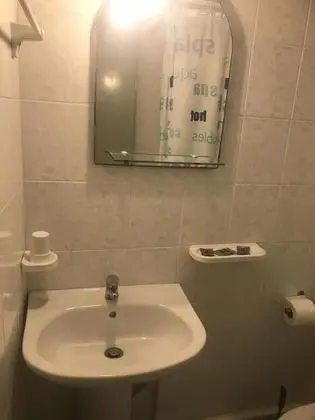 Üç Kişilik Oda