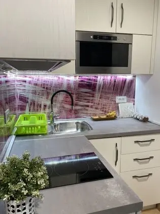 Economy Stüdyo, Teras