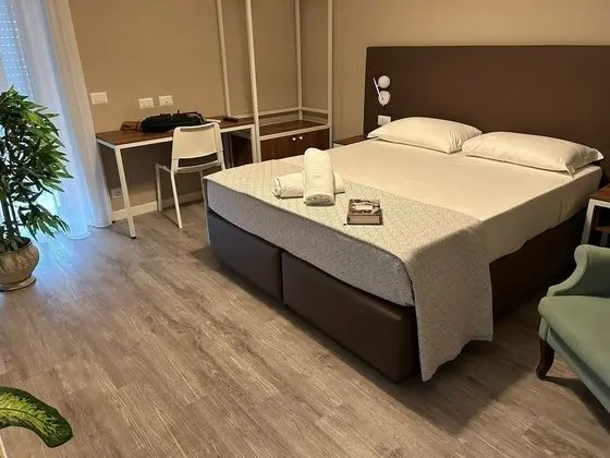 Üç Kişilik Oda, Balkon