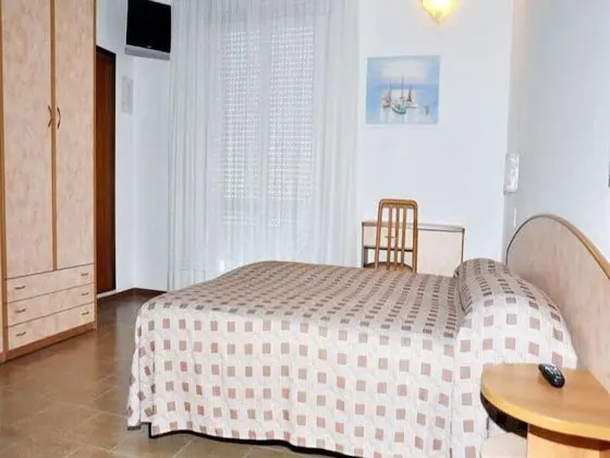 Tek Büyük veya İki Ayrı Yataklı Oda