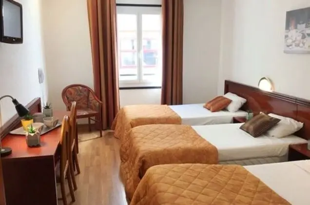 Standard Dört Kişilik Oda