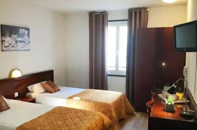 Standard Tek Büyük veya İki Ayrı Yataklı Oda