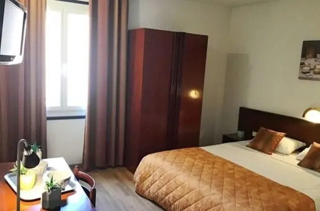 Standard Tek Büyük veya İki Ayrı Yataklı Oda