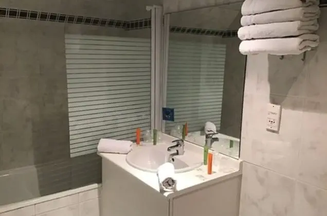 Standard Tek Büyük veya İki Ayrı Yataklı Oda