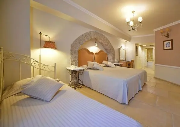 Superior Üç Kişilik Oda, Balkon