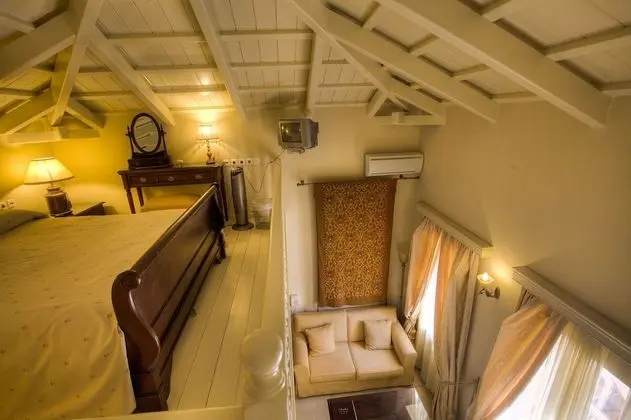 Superior Üç Kişilik Oda, Balkon