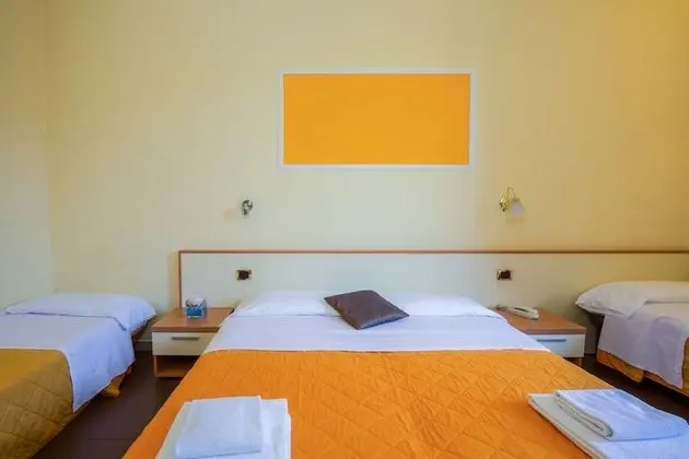 Deluxe Dört Kişilik Oda