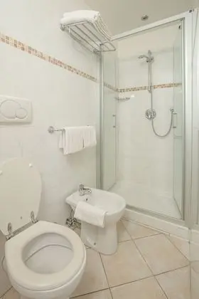 Standard Tek Kişilik Oda, Ortak Banyo