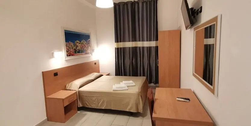 Economy Tek Büyük veya İki Ayrı Yataklı Oda