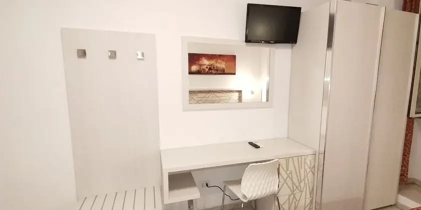 Economy Tek Büyük veya İki Ayrı Yataklı Oda