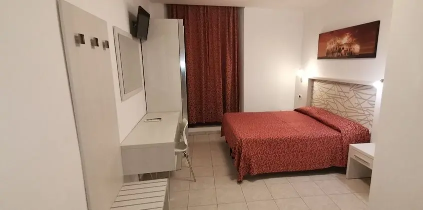 Economy Tek Büyük veya İki Ayrı Yataklı Oda