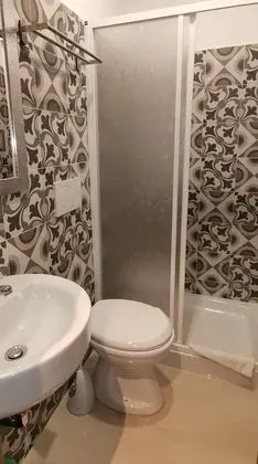 Economy Tek Büyük veya İki Ayrı Yataklı Oda