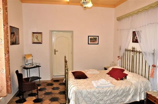 Tek Büyük Yataklı Oda