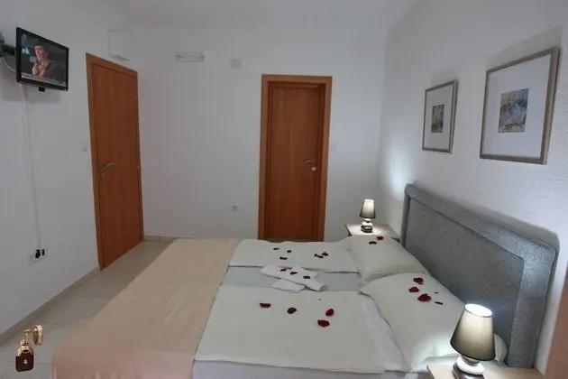 Basic Tek Büyük veya İki Ayrı Yataklı Oda, Dağ Manzaralı