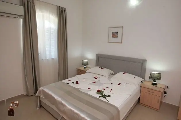 Basic Tek Büyük veya İki Ayrı Yataklı Oda, Dağ Manzaralı