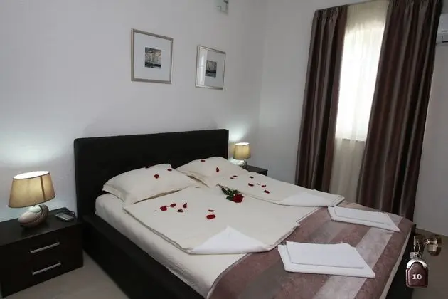 Basic Tek Büyük veya İki Ayrı Yataklı Oda, Dağ Manzaralı