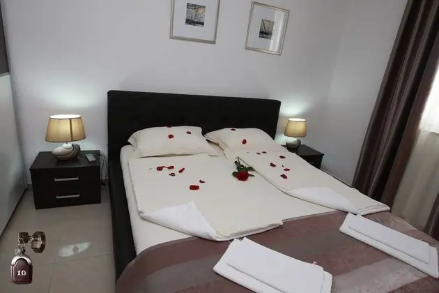 Basic Tek Büyük veya İki Ayrı Yataklı Oda, Dağ Manzaralı