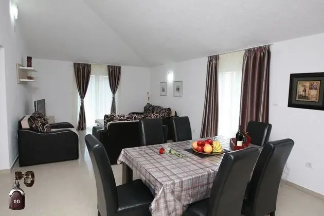 Basic Tek Büyük veya İki Ayrı Yataklı Oda, Dağ Manzaralı