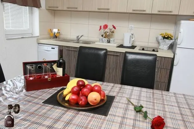 Basic Tek Büyük veya İki Ayrı Yataklı Oda, Dağ Manzaralı